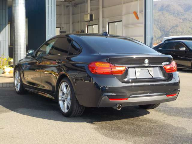 指定工場保有。購入からアフターフォローまで、お車のことは島根県出雲市のフレストにお任せください。営業時間9:00〜19:00、水曜日定休