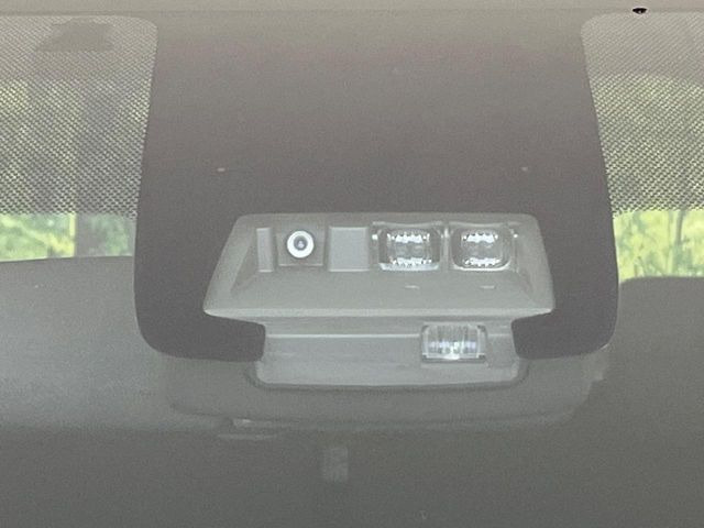 �y�g���^�Z�[�t�e�B�Z���X�z���s���ɑO���̎ԗ�����F�����A�Փ˂������Ȏ��͌x��ƃu���[�L�ŏՓˉ���Ɣ�Q�y�����A�V�X�g�B�����S�Ƀh���C�u�����y���݂��������܂��B