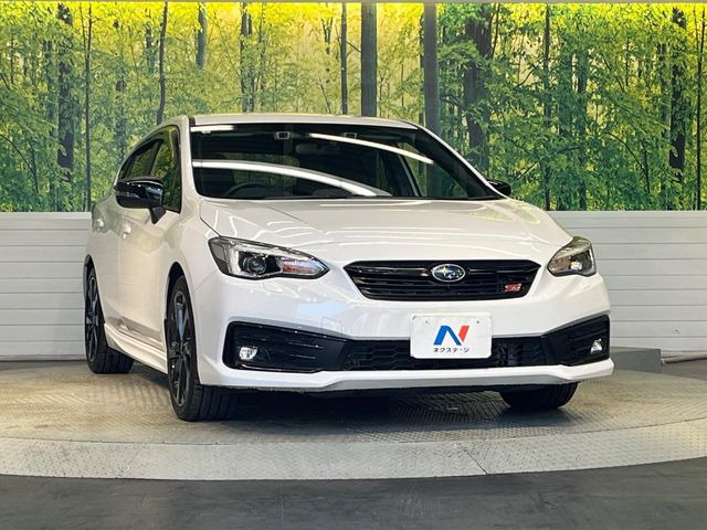 高透明度のガラス皮膜で撥水はもちろん、上質なツヤ・光沢を実現。紫外線や酸性雨から大切な愛車を保護し、色あせ・劣化を防止。「弾スプラッシュコート」、「弾プリミッサコート」からお選びいただけます。