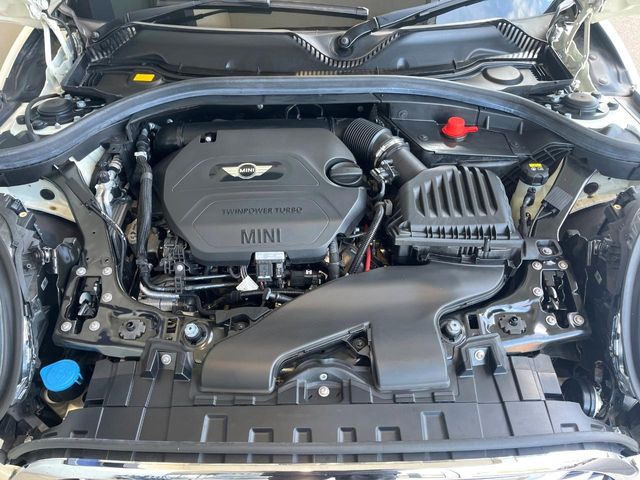 �����X�ł́A�e���[�J�[�̐�p�f�f�e�X�^�[�𓱓��B���Ǝ��i�����e�N�j�J���X�^�b�t���풓���Ă���܂��̂ŁA������̍ۂɂ����S���Ă����p���������܂��B