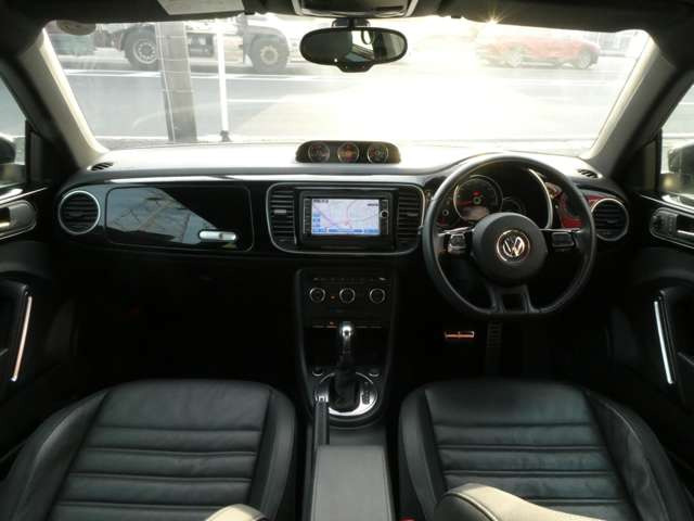 �i�����ꂽ�C���p�l����́A�X�^�C���b�V�������쐫�⎋�F���ɂ��D��A�O���̂��Ȃ��f�U�C���ɂȂ��Ă���܂�!