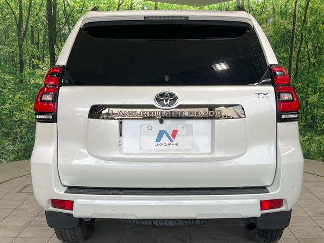 安心の最長10年・走行無制限保証(有償)をご用意。保証内容も充実はもちろん、無料点検&オイル交換や、年中無休の全国・24時間ロードサービスも付帯されておりますのでご安心下さい。