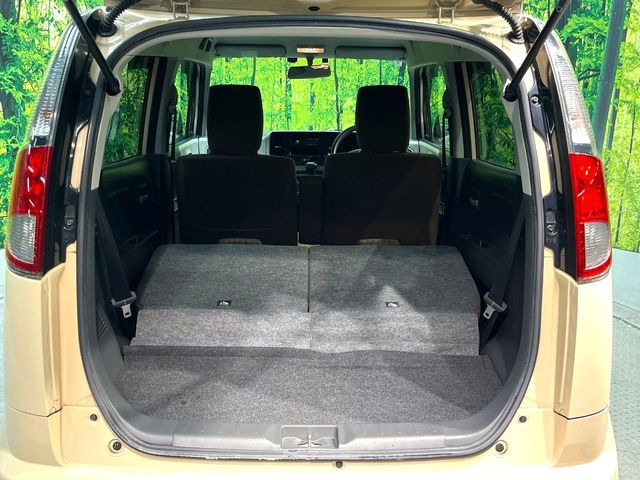 ���i�̂���������ʋ΁A���}���ɏ\���ȉ׎��X�y�[�X���m�ۂ��Ă���܂��B�Z�J���h�V�[�g��|���ƁA�傫�ȉו��̐ύڂ��\�ł���