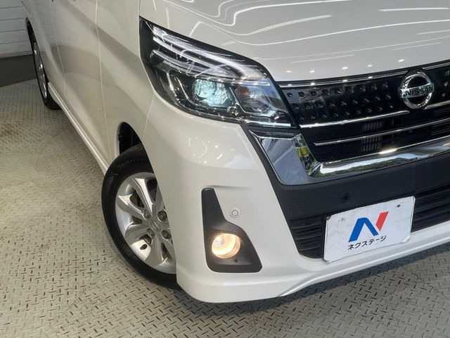 �yLED�w�b�h���C�g�z���V����ԑ��s�����ǍD�Ȏ��E���m�ۂ����S���ĉ^�]�ł��鍂�P�xLED�w�b�h���C�g�𑕔�!�_�����x�������A����d�͂��}�����Ă��܂��B