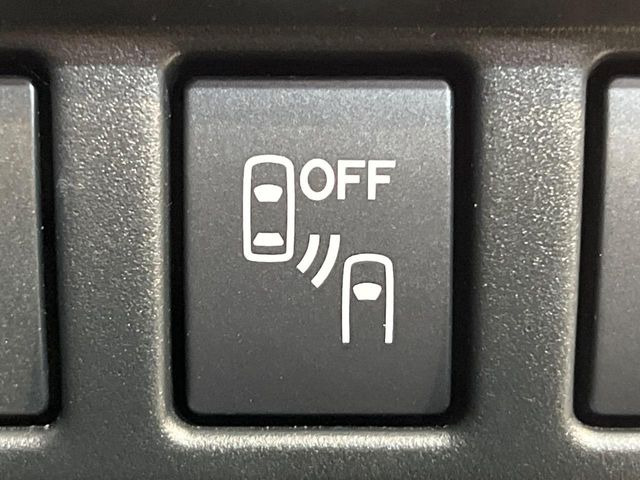 【クリアランスソナー】バンパーに付いたセンサーが障害物を検知!一定の距離に近づくとアラートで教えてくれます♪狭い駐車スペースや車庫入れ時も安心ですね☆