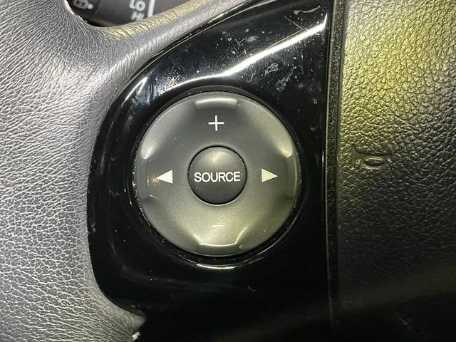 �y�X�e�A�����O�X�C�b�`�z�^�]���A�O������ڐ������炷���ƂȂ��A�I�[�f�B�I���̑��삪�\�ȕ֗��@�\!���S&���K�ȃh���C�u�����o���Ă���܂���