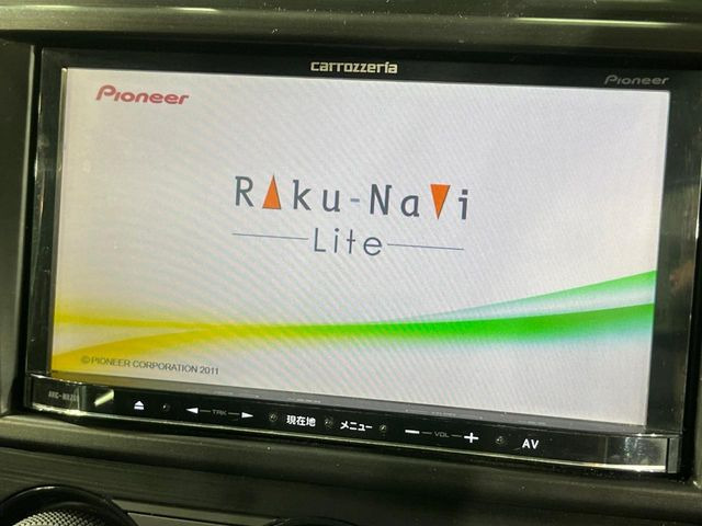 【ナビゲーション】使いやすいナビで目的地までしっかり案内してくれます。各種オーディオ再生機能も充実しており、お車の運転がさらに楽しくなります!!