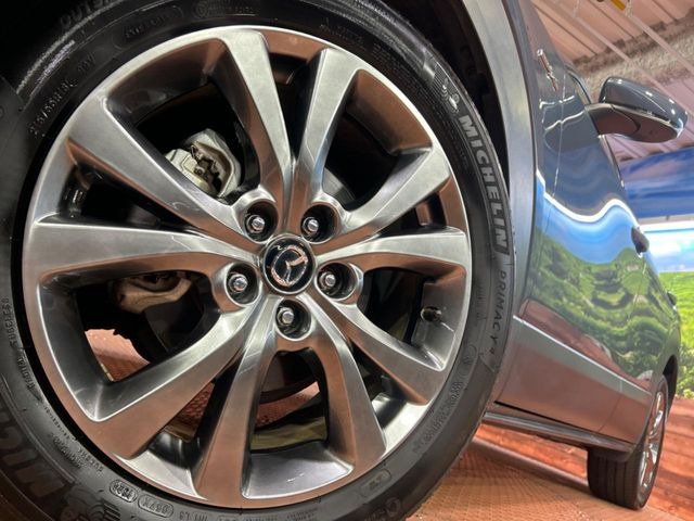 �y����18�C���`�A���~�z�C�[���z�O�ςɃ}�b�`���������A���~�z�C�[���𑕒����Ă���܂��B�e��ЊO�A���~�z�C�[����A�X�^�b�h���X�^�C�����戵�����Ă���܂��B���񂲑��k����������