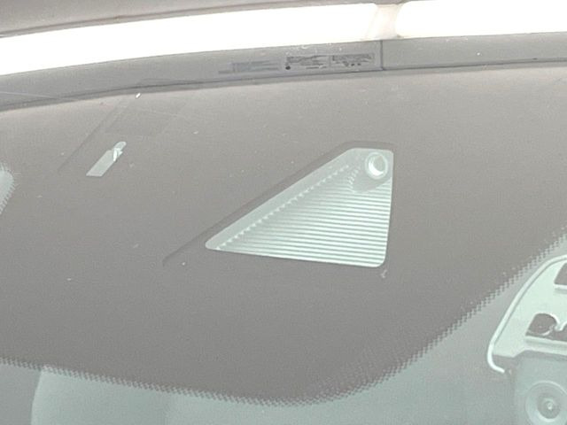 �y�X�}�[�g�V�e�B�u���[�L�T�|�[�g�z�ᑬ���s���ɑO���̎ԗ�����F�����A�Փ˂������Ȏ��͌x��ƃu���[�L�ŏՓˉ���Ɣ�Q�y�����A�V�X�g�B�����S�Ƀh���C�u�����y���݂��������܂��B