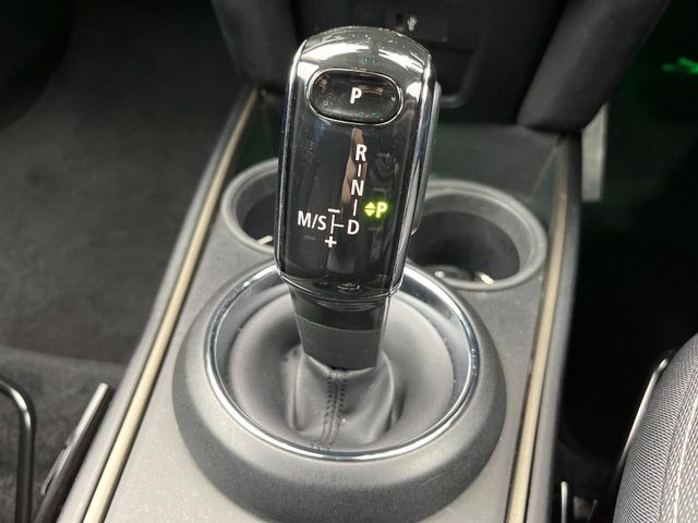 ●シフトノブの使用感も少なく、良好な状態です。