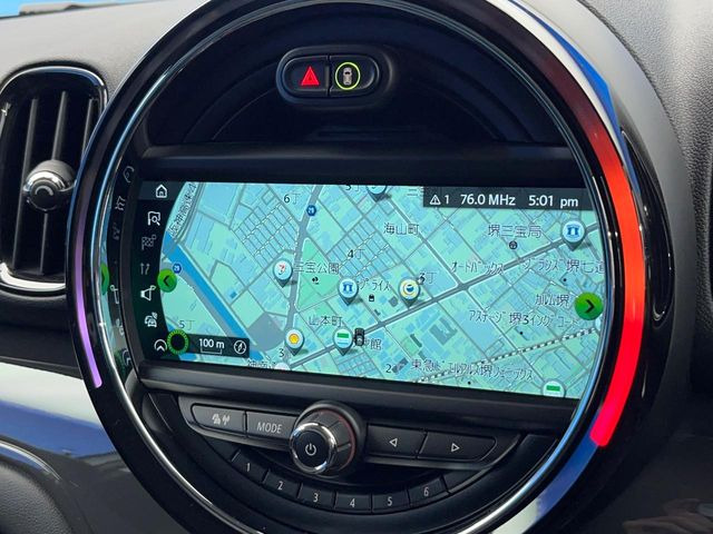 �������i�r:��̊��̂���i�r�́A����������ԓ������o���Ă���܂��B�I�[�f�B�I�@�\���[�����Ă���܂��̂ŁA�^�]�����y���߂܂���