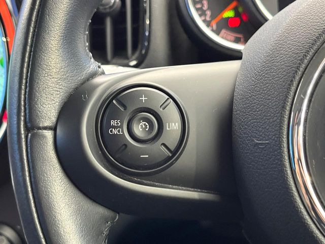 ���I�[�g�N���[�Y�R���g���[��:�������H�⎩���Ԑ�p���H���ɂāA�葬���q���\�ƂȂ�֗��ȋ@�\�ł��B�������ړ��̍ۂł����ɂ����֗��ɂ��g�����������܂���