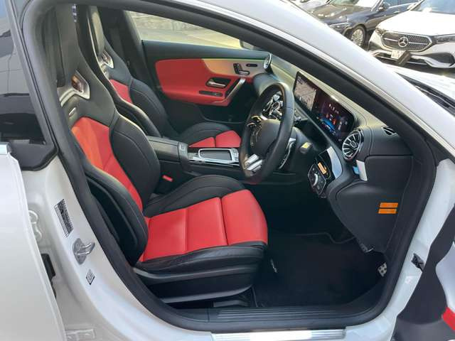 CLAシューティングブレークAMG CLA 35 4マチック (BSG搭載モデル) 4WD