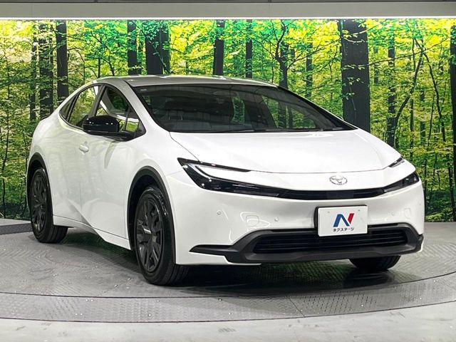 高透明度のガラス皮膜で撥水はもちろん、上質なツヤ・光沢を実現。紫外線や酸性雨から大切な愛車を保護し、色あせ・劣化を防止。「弾スプラッシュコート」、「弾プリミッサコート」からお選びいただけます。