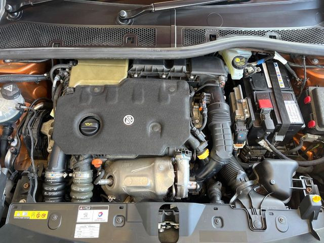 ●エンジンルーム:当店では、第三者機関による外部鑑定を導入。当店でもJAAA・AISの二社による鑑定をおこない、鑑定書・コンディションチェックシートを発行しております。※一部外部鑑定を実施しないお車も