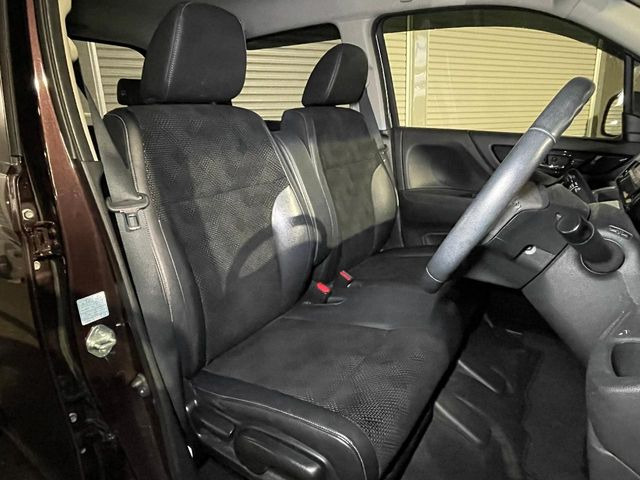 �^�]�Ȃ܂��ɂ͏\���ȃX�y�[�X������A�啿�ȕ��ł��������^�]���Ă�����������ł��B