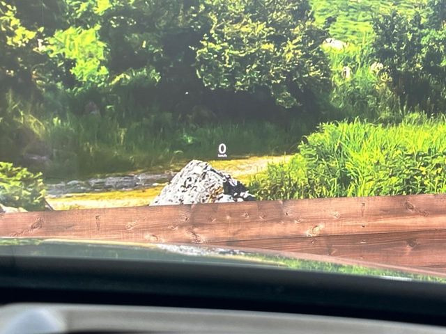 �y�w�b�h�A�b�v�f�B�X�v���C�z���݂̑��x�⑖�s�����f�W�^���\���ŉ^�]�ȑO���̃K���X�ɓ��e!�^�]���A�ڐ������炳���K�v�ȏ����m�F�ł���̂łƂ��Ă��֗��ň��S!