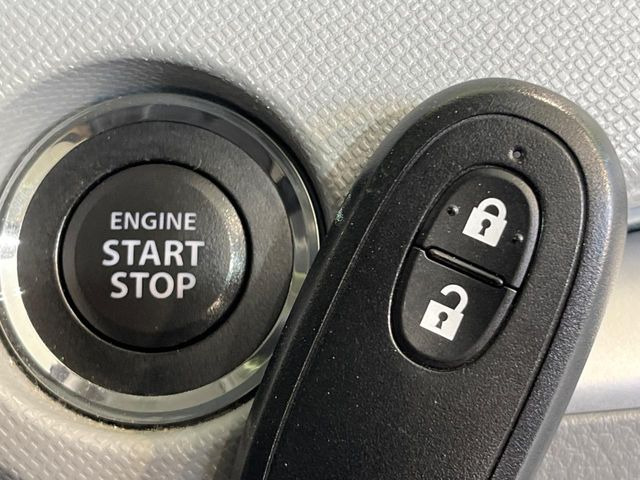 �y�L�[���X�X�^�[�g�V�X�e���z�J�o����|�P�b�g�ɓ��ꂽ�܂܂ł��h�A�̎{���E�������\�ȃX�}�[�g�L�[�𑕔��B�G���W���̃I���E�I�t�����J�M�����o���K�v����������Ƃ��Ă��֗��ł���