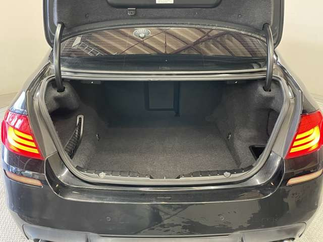 広々とした空間で、手軽にお荷物を出し入れ可能です!!