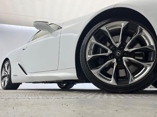 【純正21インチアルミホイール】外観にマッチした純正アルミホイールを装着しております。各種社外アルミホイールや、スタッドレスタイヤも取扱いしております。是非ご相談ください♪