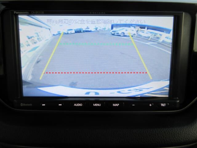 バックカメラを装備しております。駐車時に大変役立ちますよ♪運転が苦手な方の味方になってくれます。