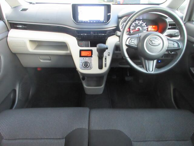 内外装の清掃・ガラス系ボディコーティングをCARクリーニング専門業者が施工いたしますので大変清潔。オリックス自動車ではみなさまに快適なドライブをお約束。