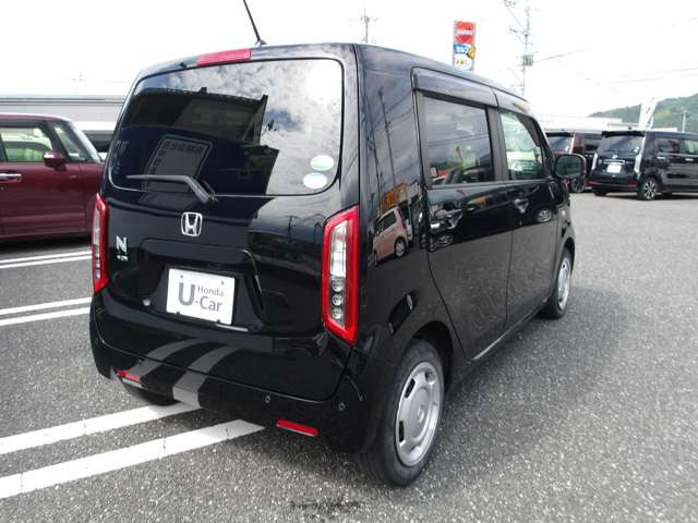 当店は、九州運輸局認定の、自社認証工場を完備しております!しっかりと整備を行ってからお渡ししております!