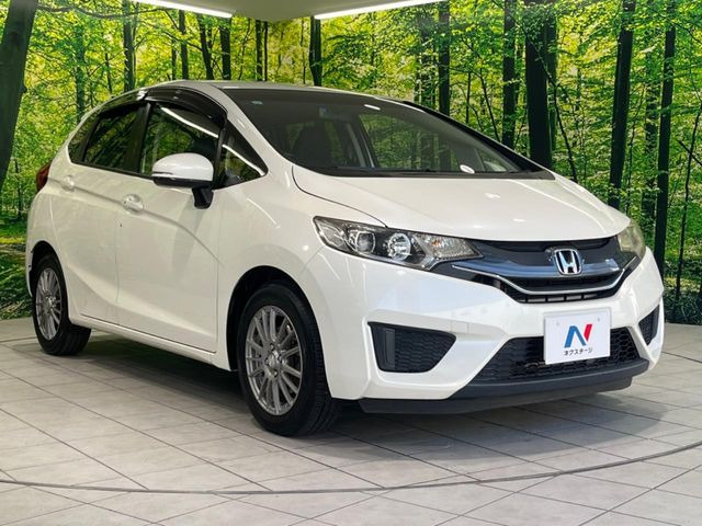 高透明度のガラス皮膜で撥水はもちろん、上質なツヤ・光沢を実現。紫外線や酸性雨から大切な愛車を保護し、色あせ・劣化を防止。「弾スプラッシュコート」、「弾プリミッサコート」からお選びいただけます。