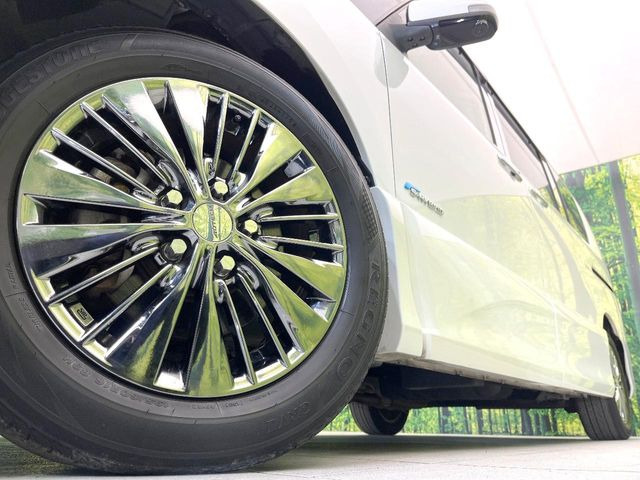 【純正16インチアルミホイール】外観にマッチした純正アルミホイールを装着しております。各種社外アルミホイールや、スタッドレスタイヤも取扱いしております。是非ご相談ください♪