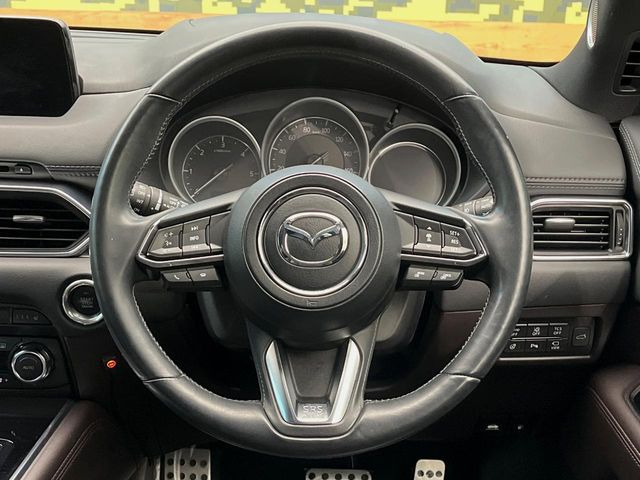 �y�����v�����X�e�A�����O�z�㎿�Ȋv���g�p���邱�ƂŁA��ɂ����������݂ƂĂ��^�]���₷���n���h���ł���