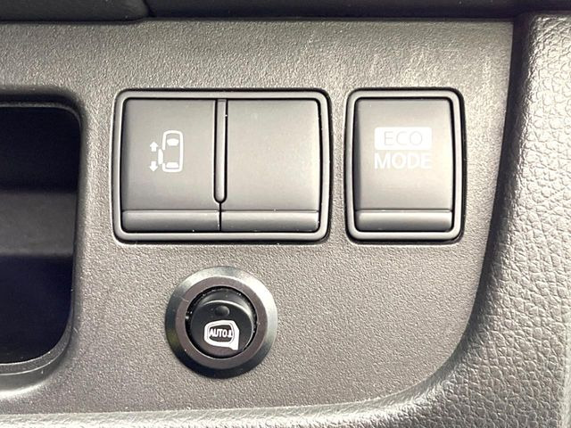 �y�p���[�X���C�h�h�A�z�X�}�[�g�L�[��^�]�Ȃ̃X�C�b�`�ŃX���C�h�h�A�̊J���\���d��������͂����ăh�A���J����K�v�������A���������q�l�ł��A�d���ו��������Ă��鎞�����N�ɊJ���߂ł��܂���