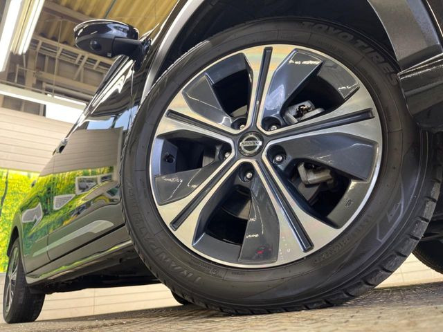 �y����17�C���`�A���~�z�C�[���z�O�ςɃ}�b�`���������A���~�z�C�[���𑕒����Ă���܂��B�e��ЊO�A���~�z�C�[����A�X�^�b�h���X�^�C�����戵�����Ă���܂��B���񂲑��k����������