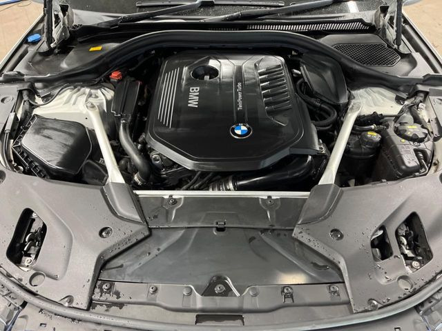 ●当店では、各メーカーの専用診断テスターを導入。国家資格を持つテクニカルスタッフも常駐しておりますので、万が一の際にも安心してご利用いただけます。