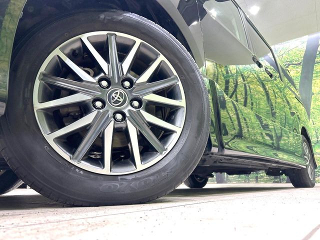 【純正16インチアルミホイール】外観にマッチした純正アルミホイールを装着しております。各種社外アルミホイールや、スタッドレスタイヤも取扱いしております。是非ご相談ください♪