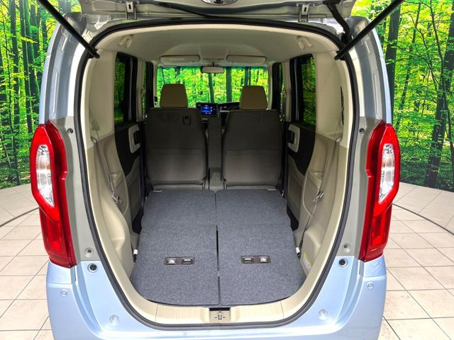 普段のお買い物や通勤、送迎等に十分な荷室スペースを確保しております。セカンドシートを倒すと、大きな荷物の積載も可能です♪