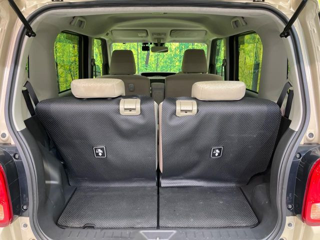 ���i�̂���������ʋ΁A���}���ɏ\���ȉ׎��X�y�[�X���m�ۂ��Ă���܂��B�Z�J���h�V�[�g��|���ƁA�傫�ȉו��̐ύڂ��\�ł���