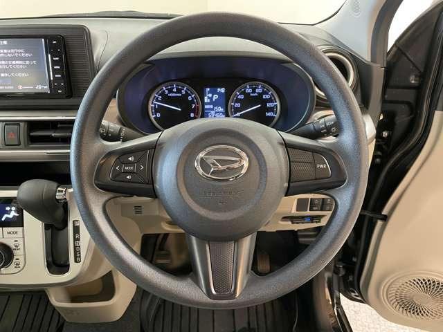 運転席周りに大きな傷、汚れ、へたりなどなく良質な状態です!