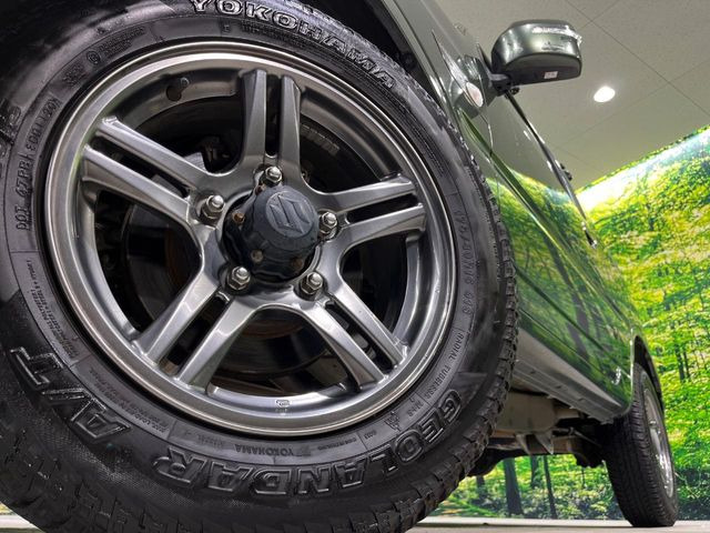 【純正16インチアルミホイール】外観にマッチした純正アルミホイールを装着しております。各種社外アルミホイールや、スタッドレスタイヤも取扱いしております。是非ご相談ください♪