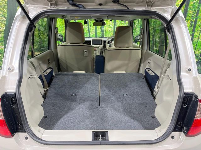 ���i�̂���������ʋ΁A���}���ɏ\���ȉ׎��X�y�[�X���m�ۂ��Ă���܂��B�Z�J���h�V�[�g��|���ƁA�傫�ȉו��̐ύڂ��\�ł���