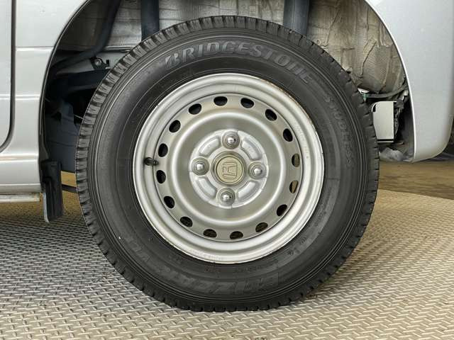 �C���f�B�I�x�R�ł͗l�X�ȃ��[�J�[�̃^�C���A�A���~�z�C�[������舵���Ă���܂�!�������X�^�b�h���X�^�C�����i���ł��񋟉\!!