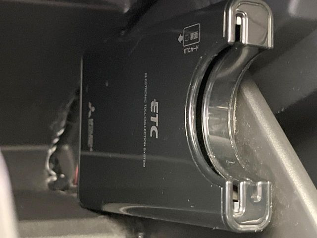 【ETC】高速道路の料金所をストレスなく通過!話題のスポットやサービスエリアに多い「スマートIC」利用時は必須のアイテムです。当店でセットアップを実施、ご納車当日からすぐにご利用いただけます!