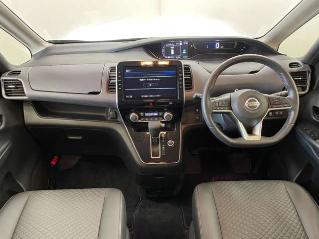 ���D�݂̃I�v�V�����𑕒����Č�[�Ԃ��邱�Ƃ��\�ł��B�i�r�E�o�b�N�J�����EETC�E��ȃt���b�v�_�E�����j�^�[�E�R�[�e�B���O�E�V�[�g�J�o�[�E�h���C�u���R�[�_�[�E�G���W���X�^�[�^�[ �ȂǂȂǎ戵����!