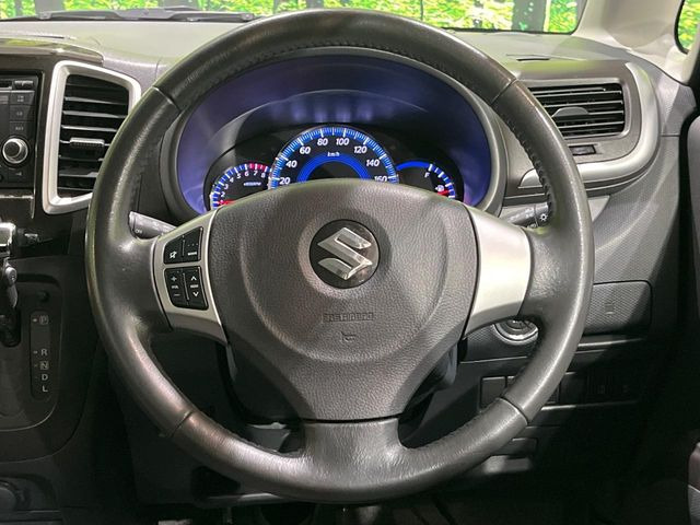 �y�����v�����X�e�A�����O�z�㎿�Ȋv���g�p���邱�ƂŁA��ɂ����������݂ƂĂ��^�]���₷���n���h���ł���