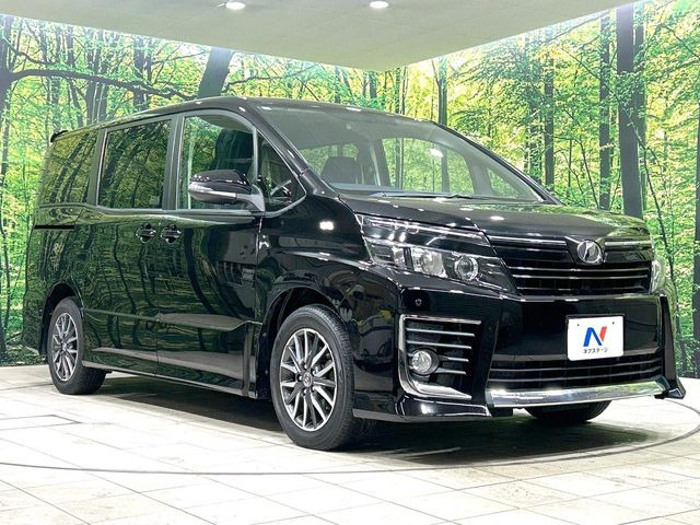 高透明度のガラス皮膜で撥水はもちろん、上質なツヤ・光沢を実現。紫外線や酸性雨から大切な愛車を保護し、色あせ・劣化を防止。「弾スプラッシュコート」、「弾プリミッサコート」からお選びいただけます。