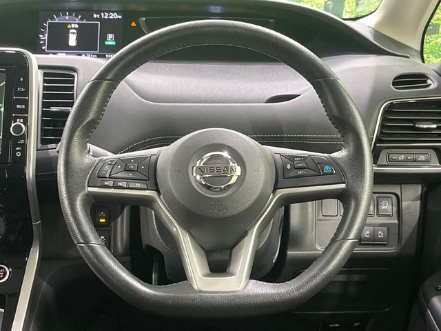 �y�����v�����X�e�A�����O�z�㎿�Ȋv���g�p���邱�ƂŁA��ɂ����������݂ƂĂ��^�]���₷���n���h���ł���