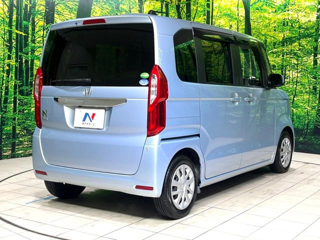 ☆全国のネクステージからお取り寄せが可能※!遠方の店舗に展示してあるクルマが気になる場合も、最寄りの店舗でご覧いただくことが可能です!是非私たちに要望をお聞かせください!※別途費用