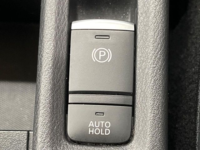 �y�I�[�g�u���[�L�z�[���h�z�M���҂���a�؂Œ�Ԏ��Ƀu���[�L���瑫�𗣂��Ă��A��~��Ԃ�ێ����Ă���܂��B�O�i����Ƃ��̓A�N�Z���𓥂߂Ύ����ŉ��������̂ň��S��X���^�]���y�ɂȂ�܂���