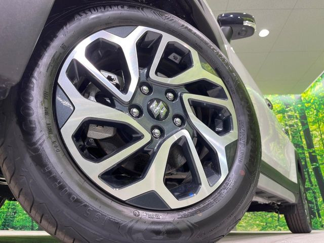 �y����16�C���`�A���~�z�C�[���z�O�ςɃ}�b�`���������A���~�z�C�[���𑕒����Ă���܂��B�e��ЊO�A���~�z�C�[����A�X�^�b�h���X�^�C�����戵�����Ă���܂��B���񂲑��k����������