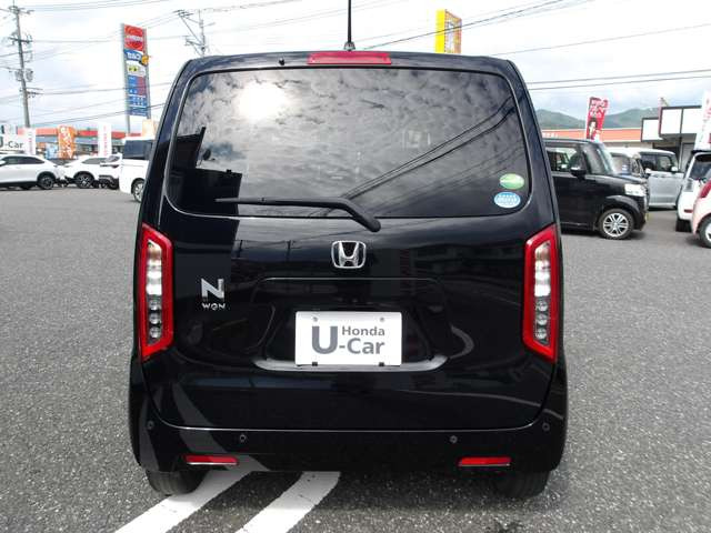 車の価格はお手頃でも、その道三十年以上の整備士が妥協なく検査するから安心!