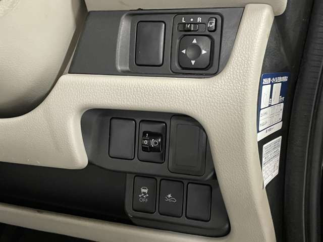 お車の機能や安全装備に関して気になる方は、ぜひ一度ご来店ください!その場でスタッフがご説明可能です!